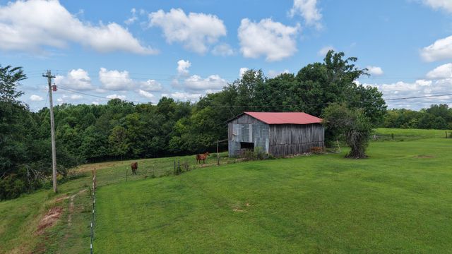 1487 Boyd Rd, Lafayette, TN 37083