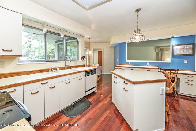 614 Greencroft Court, Williamston, MI 48895