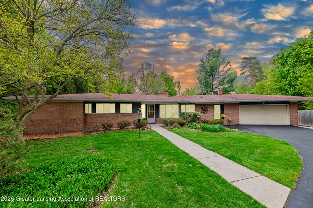 614 Greencroft Court, Williamston, MI 48895