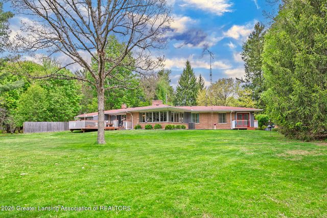 614 Greencroft Court, Williamston, MI 48895