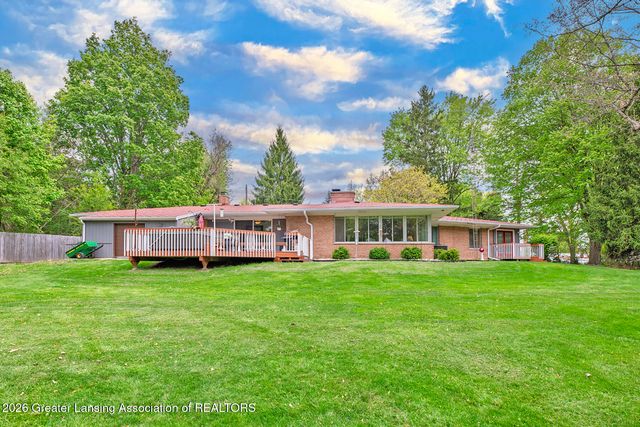 614 Greencroft Court, Williamston, MI 48895