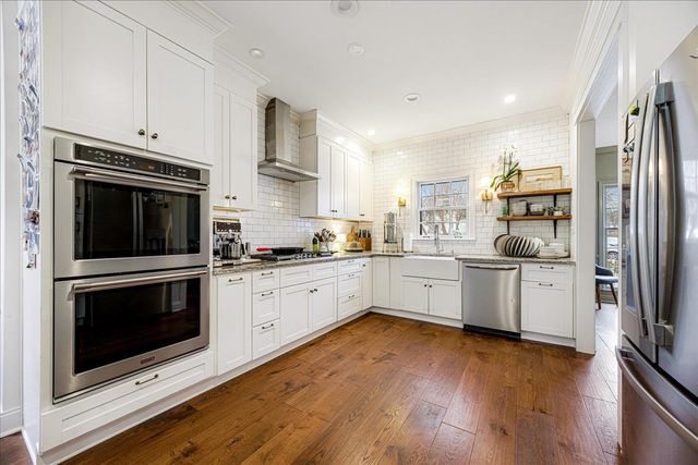 8386 CREEK BRIDGE DR, Germantown, TN 38138