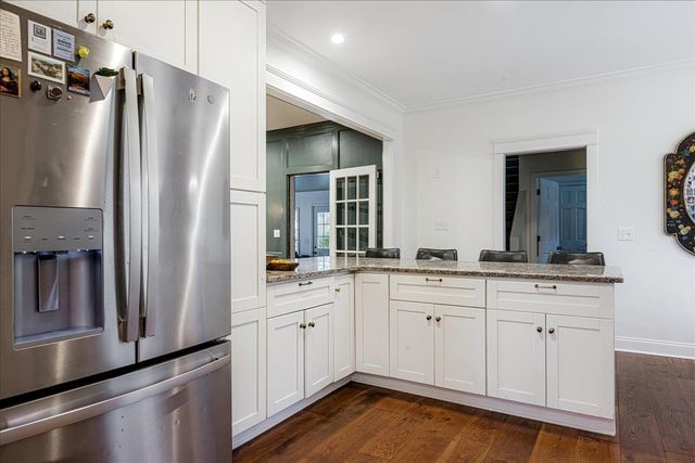 8386 CREEK BRIDGE DR, Germantown, TN 38138