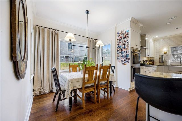 8386 CREEK BRIDGE DR, Germantown, TN 38138