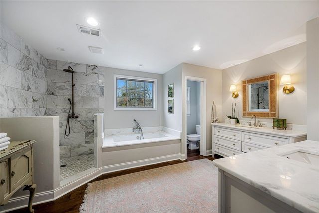 8386 CREEK BRIDGE DR, Germantown, TN 38138