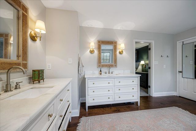 8386 CREEK BRIDGE DR, Germantown, TN 38138