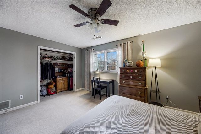 8386 CREEK BRIDGE DR, Germantown, TN 38138