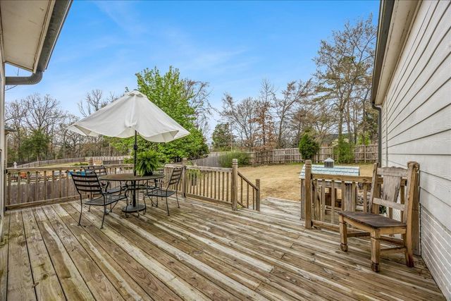 8386 CREEK BRIDGE DR, Germantown, TN 38138