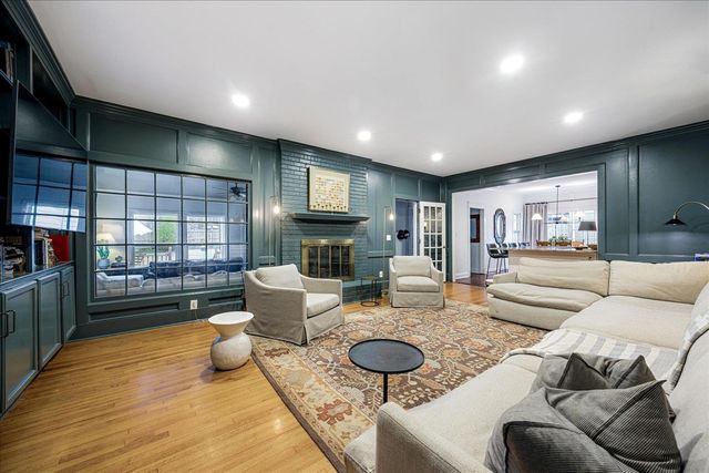 8386 CREEK BRIDGE DR, Germantown, TN 38138