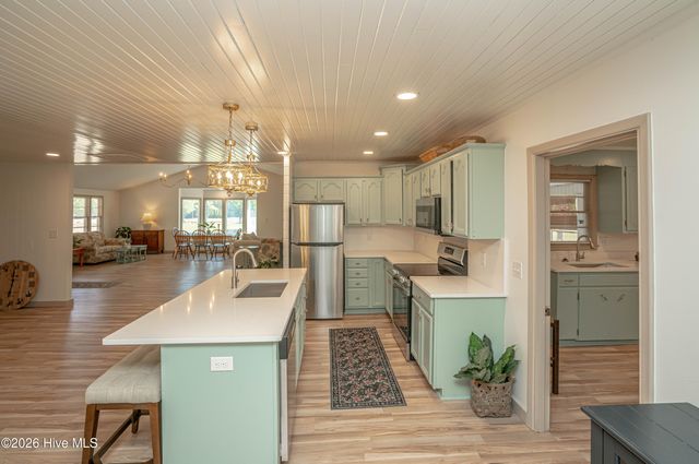 5685 Watts Road SW, Ocean Isle Beach, NC 28469