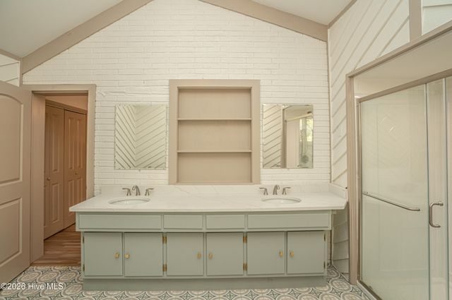 5685 Watts Road SW, Ocean Isle Beach, NC 28469