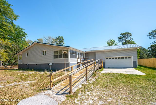 5685 Watts Road SW, Ocean Isle Beach, NC 28469