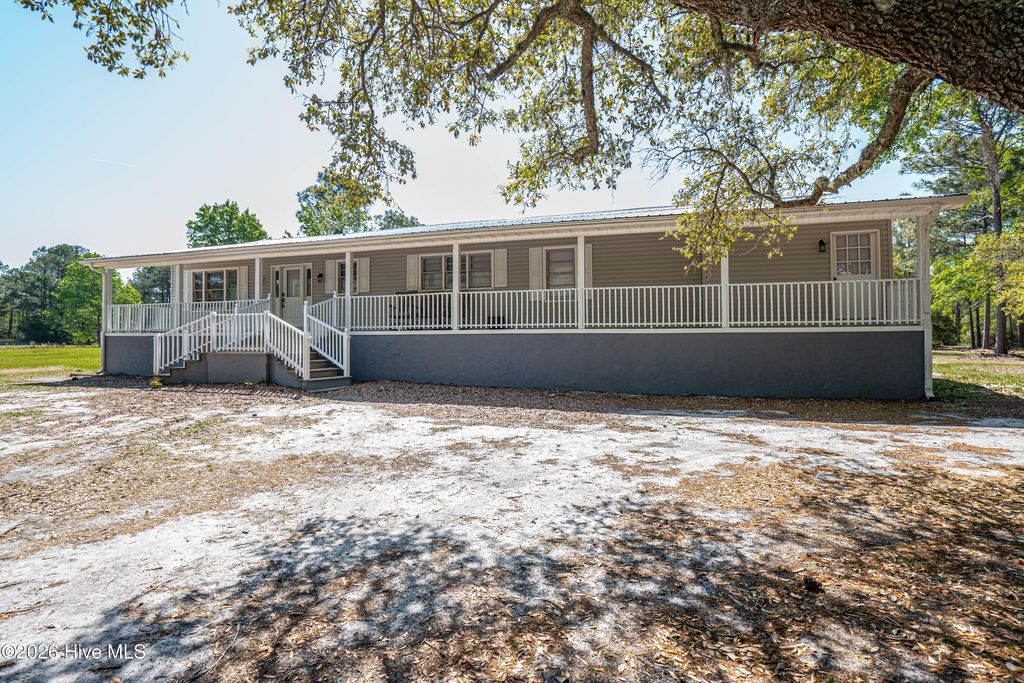 5685 Watts Road SW, Ocean Isle Beach, NC 28469