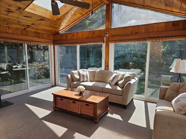 22 O'callaghan Way, Lynn, MA 01905