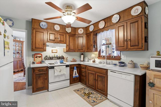 863 HUNTERS RUN RD, Pottstown, PA 19465