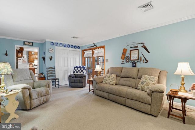 863 HUNTERS RUN RD, Pottstown, PA 19465