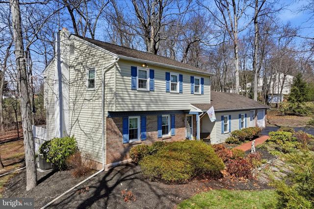 863 HUNTERS RUN RD, Pottstown, PA 19465