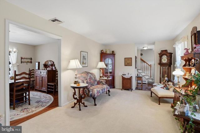 863 HUNTERS RUN RD, Pottstown, PA 19465