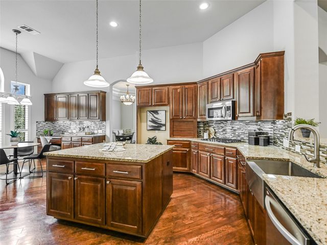 2012 Val Verde DR, Austin, TX 78732