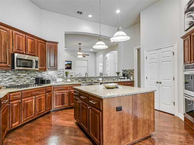 2012 Val Verde DR, Austin, TX 78732