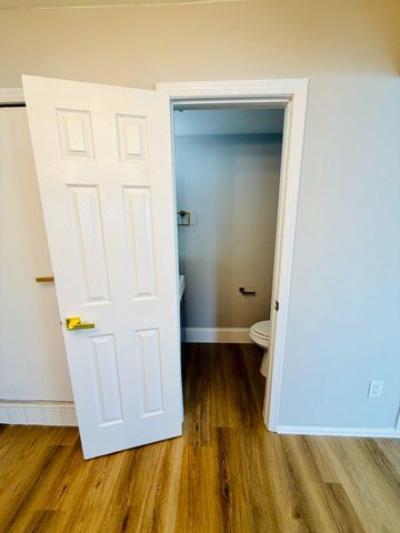 1 LOGAN CT, Sicklerville, NJ 08081
