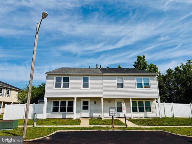 1 LOGAN CT, Sicklerville, NJ 08081