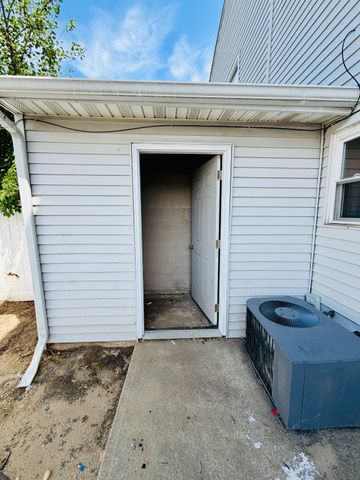 1 LOGAN CT, Sicklerville, NJ 08081