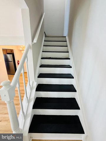 1 LOGAN CT, Sicklerville, NJ 08081