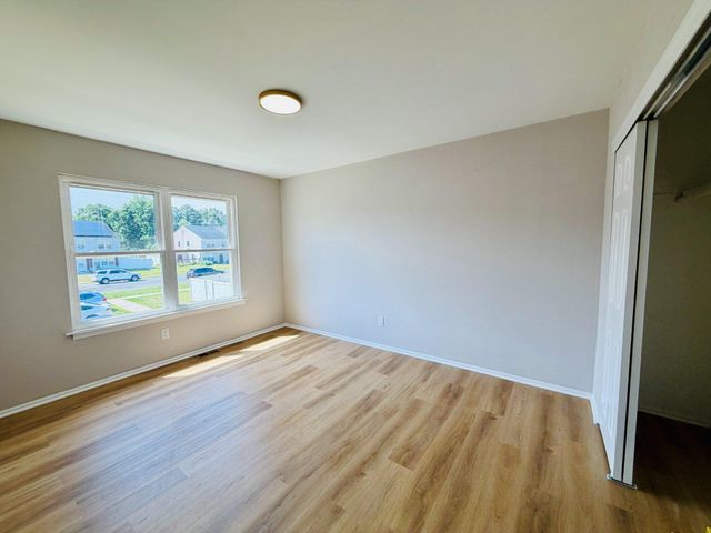 1 LOGAN CT, Sicklerville, NJ 08081
