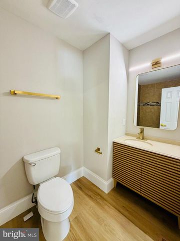 1 LOGAN CT, Sicklerville, NJ 08081