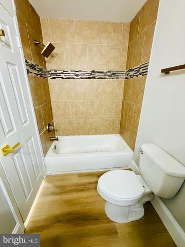 1 LOGAN CT, Sicklerville, NJ 08081