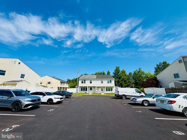 1 LOGAN CT, Sicklerville, NJ 08081