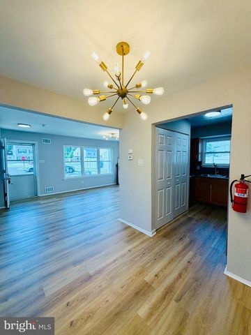 1 LOGAN CT, Sicklerville, NJ 08081