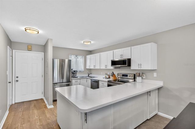 6033 34TH STREET W 145, Bradenton, FL 34210