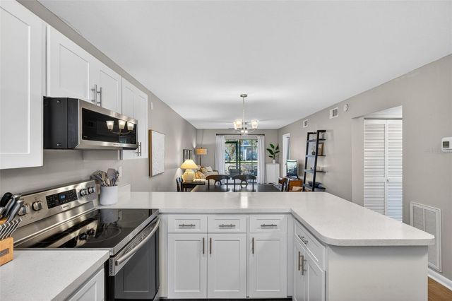 6033 34TH STREET W 145, Bradenton, FL 34210