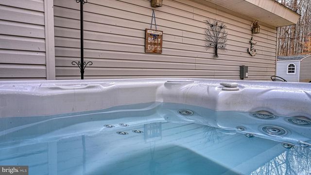 7102 OAKWOOD DR, Orange, VA 22960