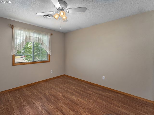 5137 Ne STABLE Dr, Hillsboro, OR 97124