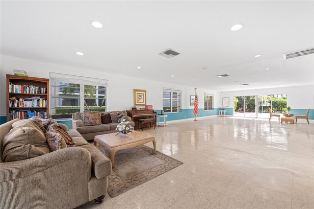 4500 N Federal Highway 156, Lighthouse Point, FL 33064