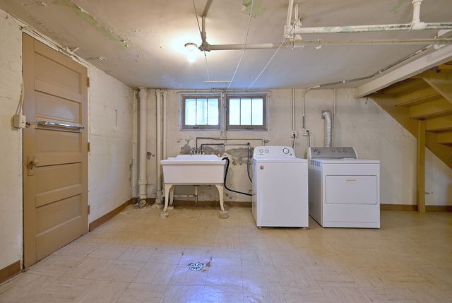 6840 N Olcott Avenue, Chicago, IL 60631