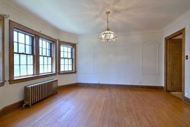 6840 N Olcott Avenue, Chicago, IL 60631