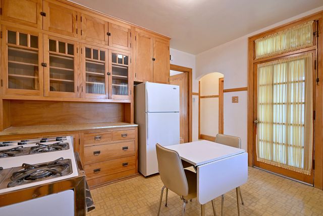 6840 N Olcott Avenue, Chicago, IL 60631