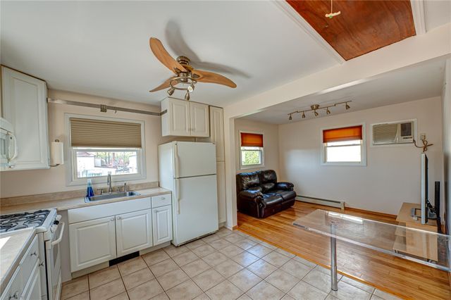49 N Maple Street, Farmingdale, NY 11735