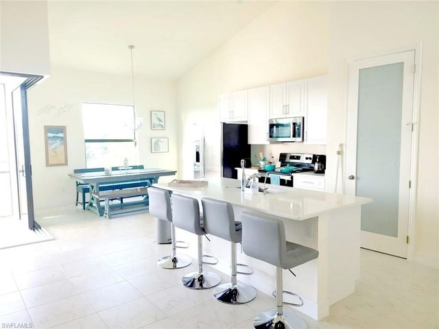 2742 NW 10th ST, Cape Coral, FL 33993