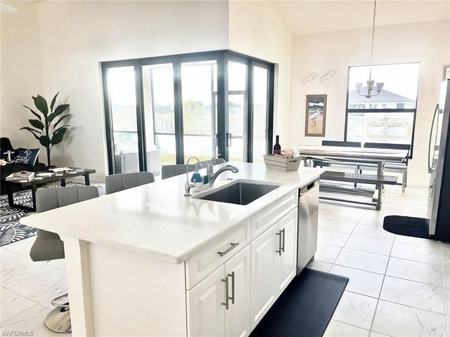 2742 NW 10th ST, Cape Coral, FL 33993