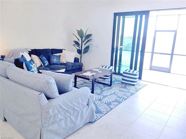 2742 NW 10th ST, Cape Coral, FL 33993