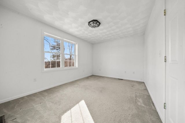 6 Fairlawn Avenue, Burlington, MA 01803