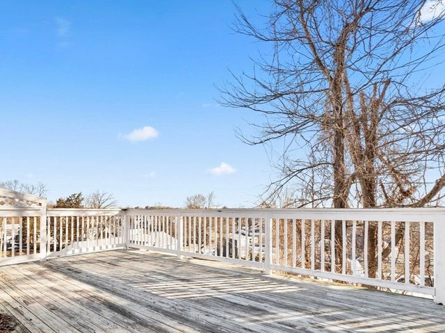 6 Fairlawn Avenue, Burlington, MA 01803