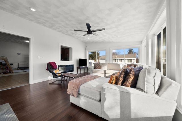 6 Fairlawn Avenue, Burlington, MA 01803