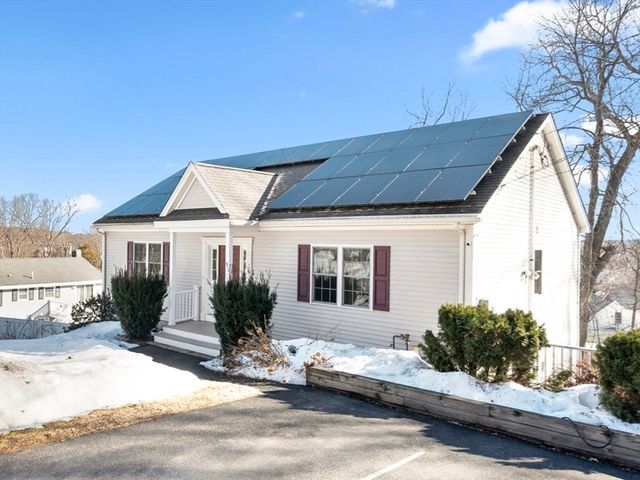 6 Fairlawn Avenue, Burlington, MA 01803