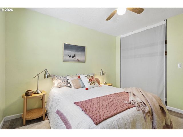 38041 Se RICKERT Rd, Corbett, OR 97019
